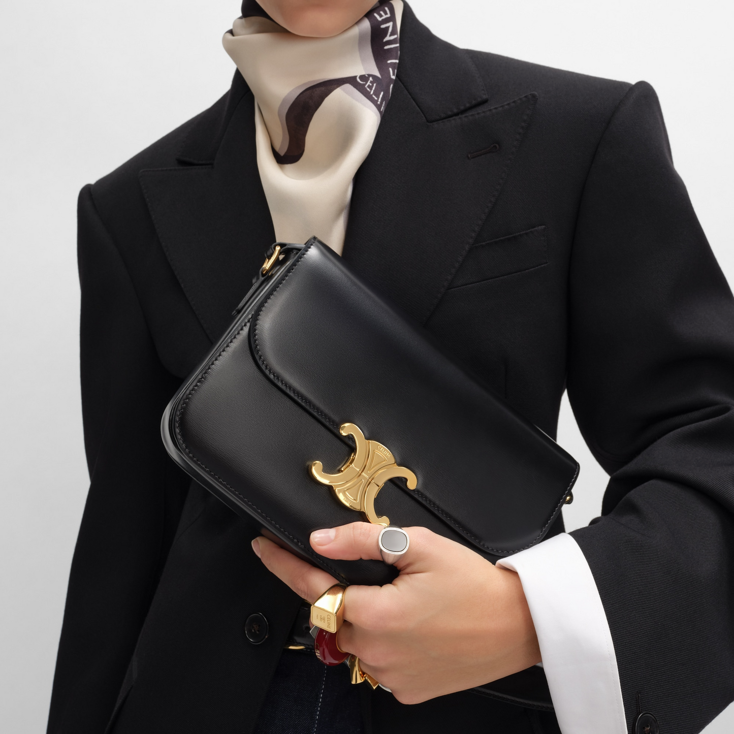 CLASSIQUE TRIOMPHE BAG - BLACK