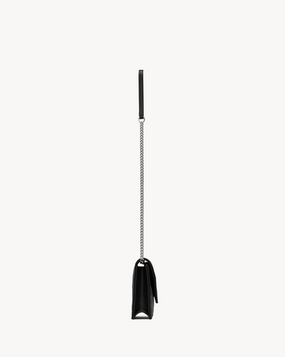 Cassandre Envelope Chain Wallet In Grain De Poudre Leather - Noir